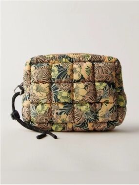 Free people printed Quilted mini Print Wristlet Pouch NWOT